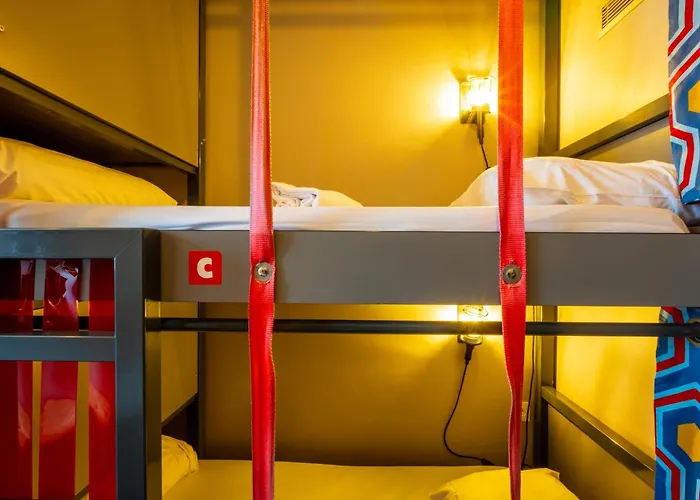 People BellevilleAuberge de Jeunesse Paris